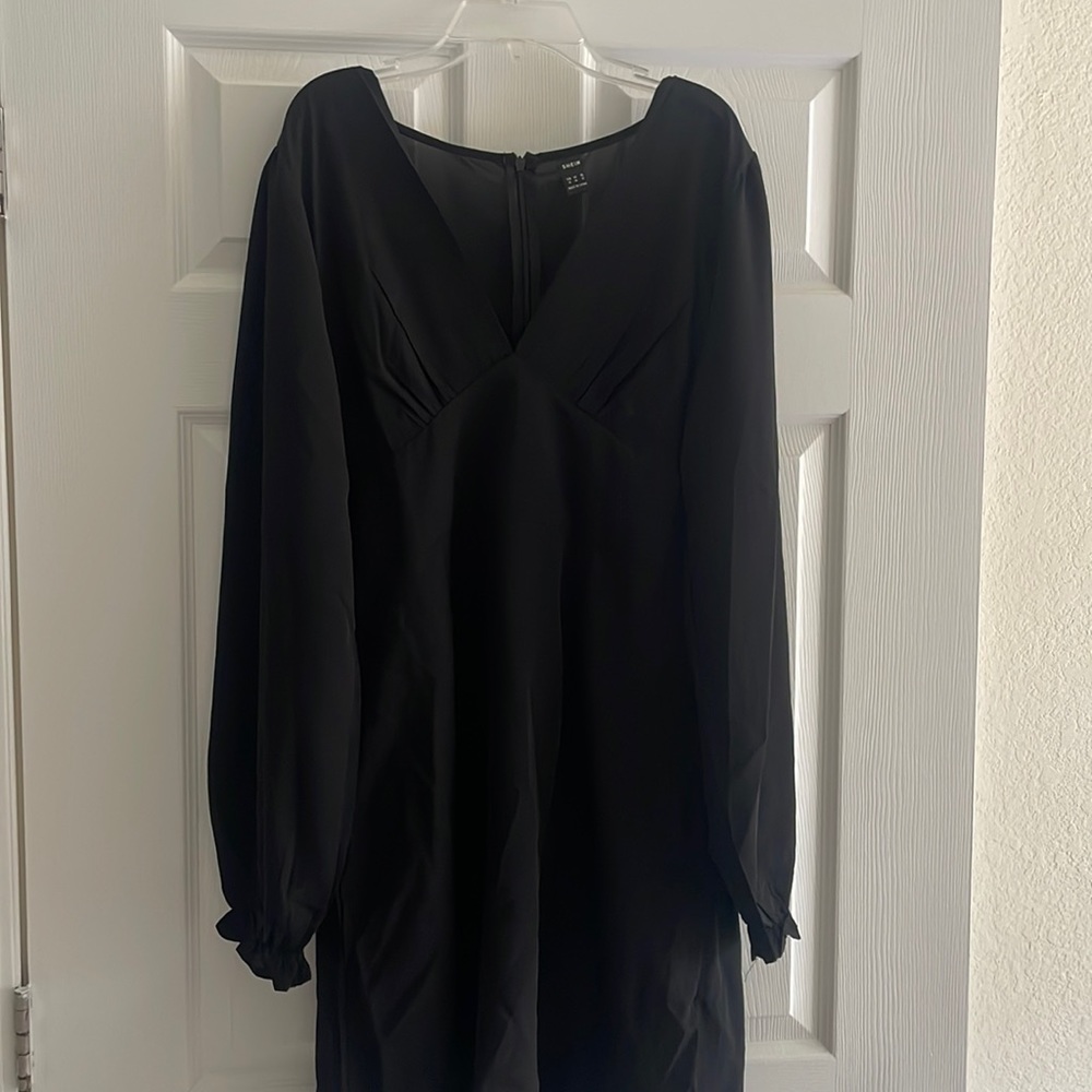 LONG SLEEVE DRESS - Picture 2 of 3